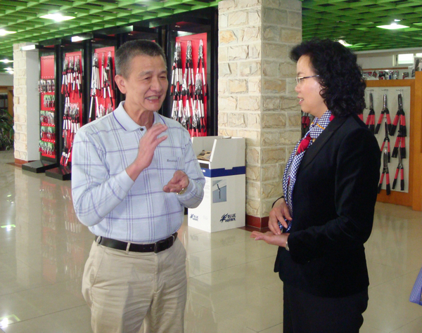 广东省中山市领导节后走访慰问台商