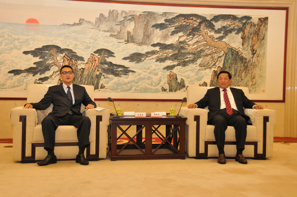 颜世元会见台湾客人