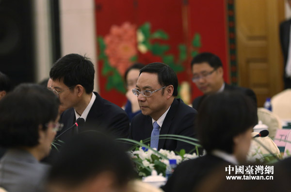 海协会常务副会长,经合会大陆方面召集人郑立中发表讲话